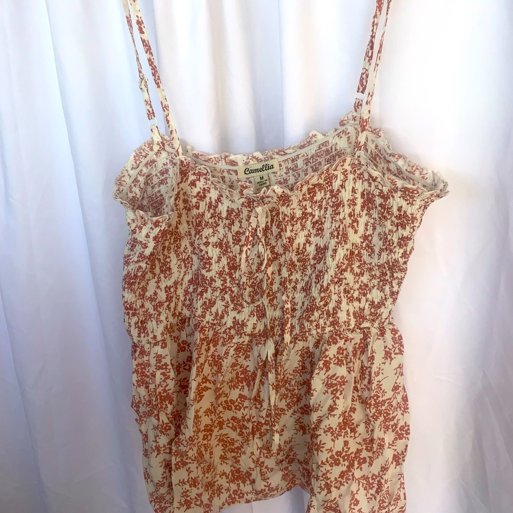 Women’s spaghetti strap crop top